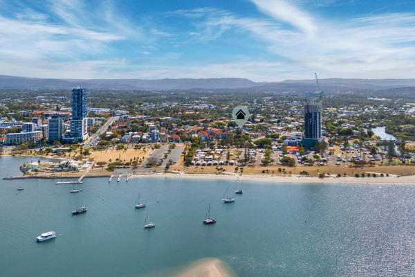 2/48 Little Norman St, Southport