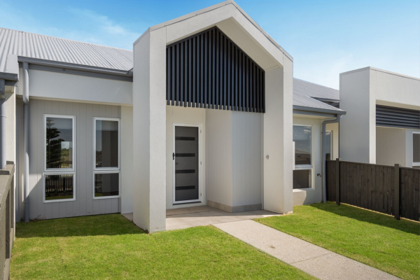 84 Tempo Drive, Ripley